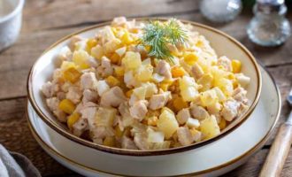 Салат из курицы с мандаринами