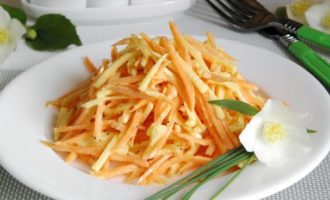 Салат из моркови и яблок