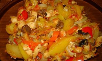 Салат из мяса цыпленка с грибами