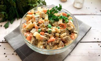 салат оливье с печенью