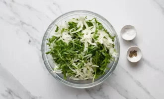 Салат из рукколы и феннеля