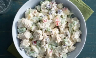 полезный салат из курицы