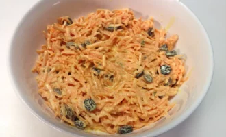 морковь с изюмом