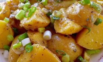 греческий картофельный салат
