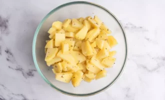 нарезать картофель