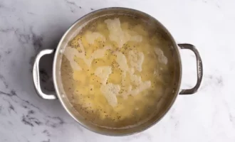 отварить картофель