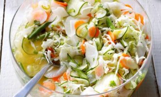 Салат из маринованных овощей