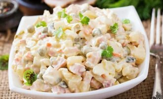 Салат с яичной заправкой