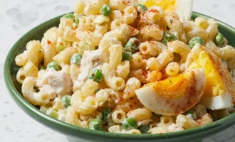 Макаронный салат с тунцом