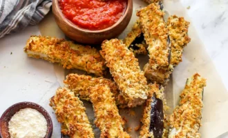 Хрустящий картофель фри с пармезаном