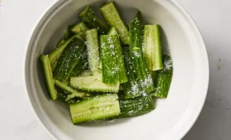 Маринованные огурцы
