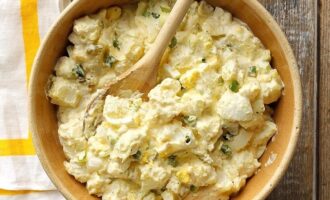 картофельный-салат-с-чипцами